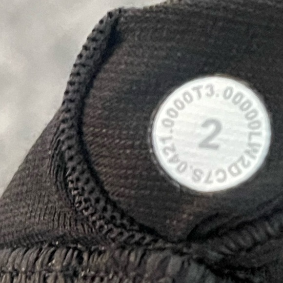 Lululemon Nulu Front-Darting Yoga Bra Light Support, side 2 - Picture 4 of 5